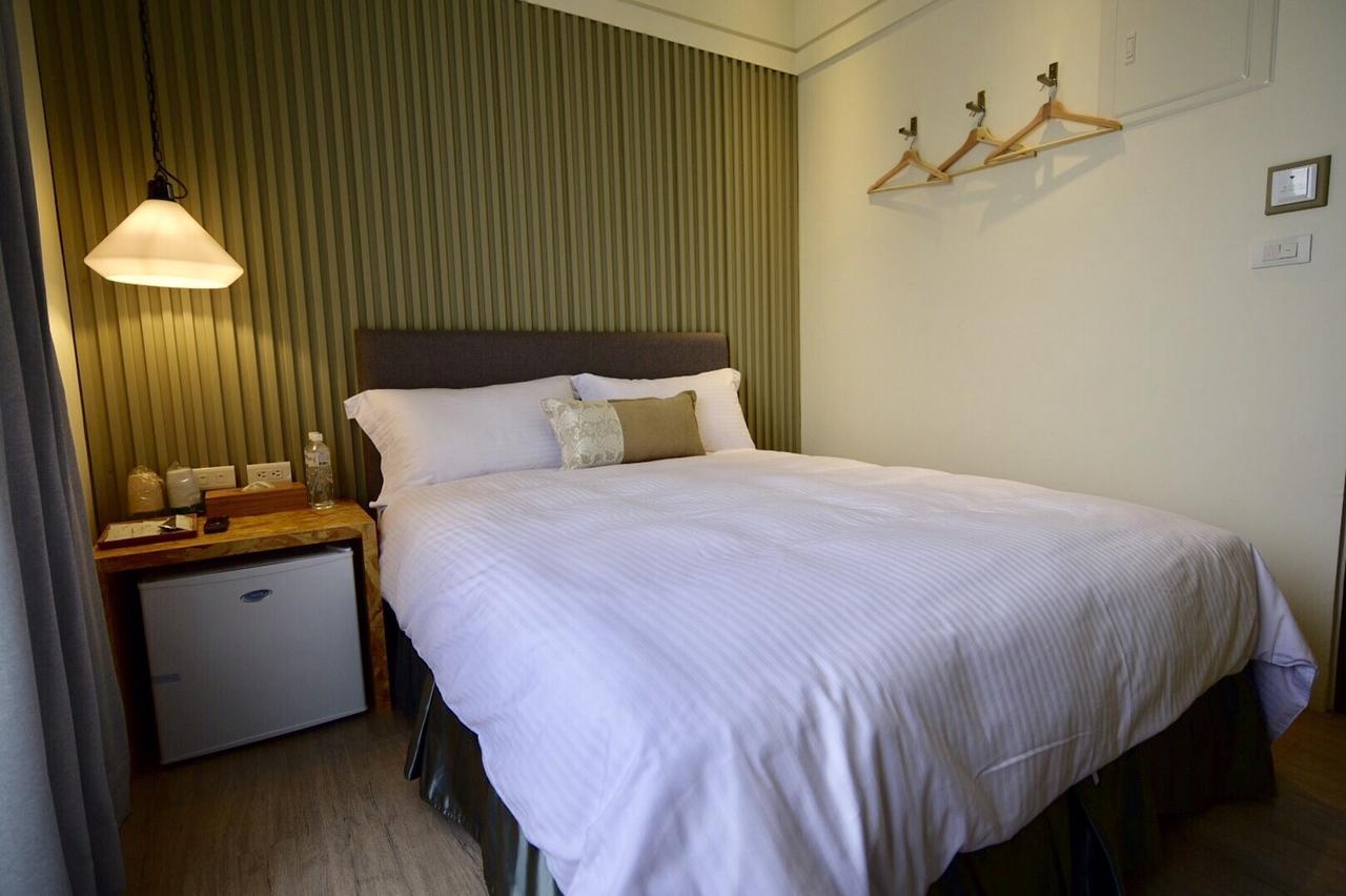 Sakagami Hotel Tainan Extérieur photo