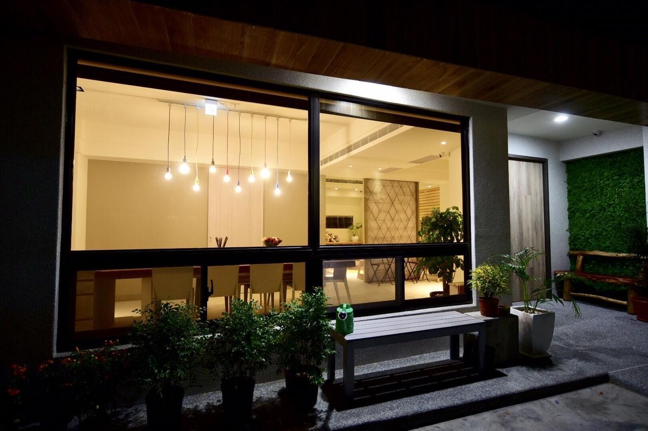 Sakagami Hotel Tainan Extérieur photo